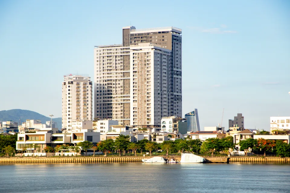 Nhà đất & căn hộ đang bán