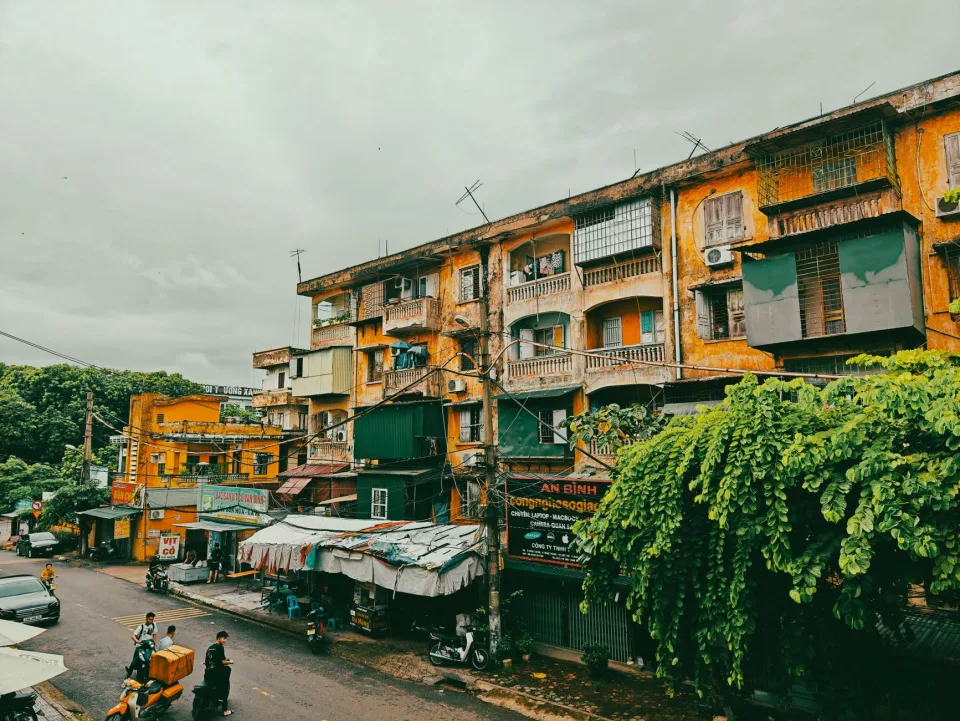 Nhà đất & căn hộ đang bán